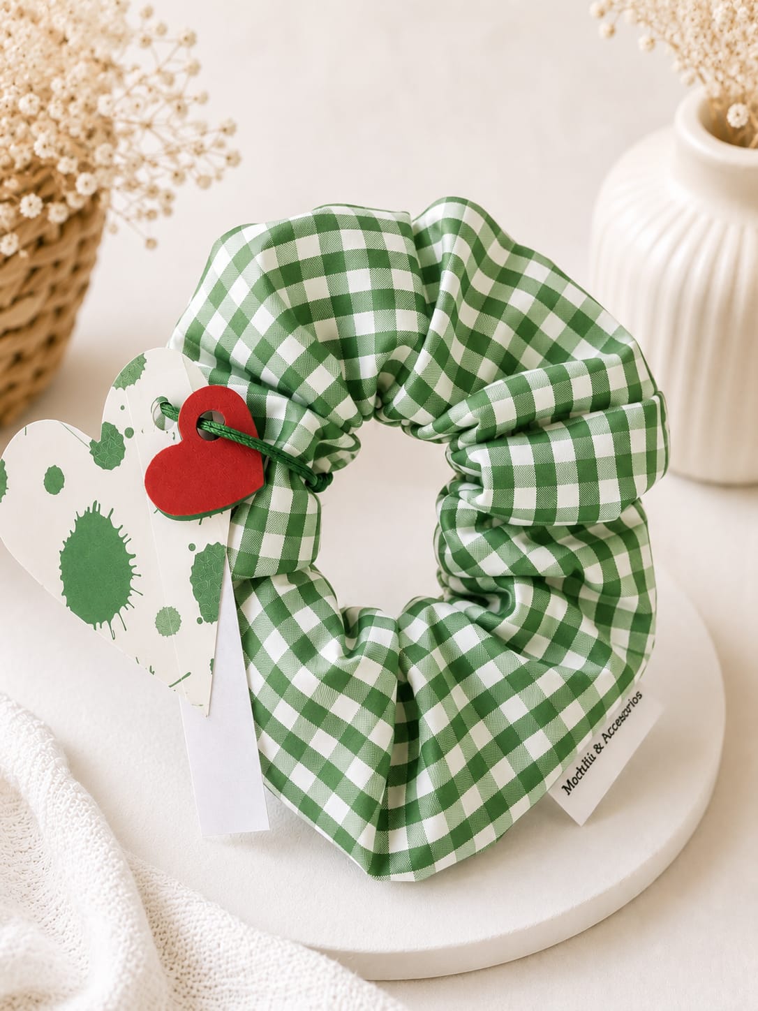 Scrunchie artesanal vichy verde Mochilú